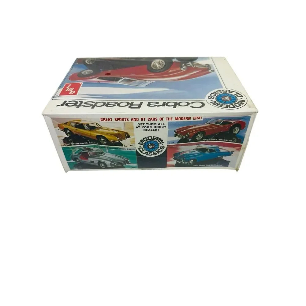 AMT Cobra Roadster Modern 1:25 Scale Classics Model Kit #T414 Factory Sealed NOS